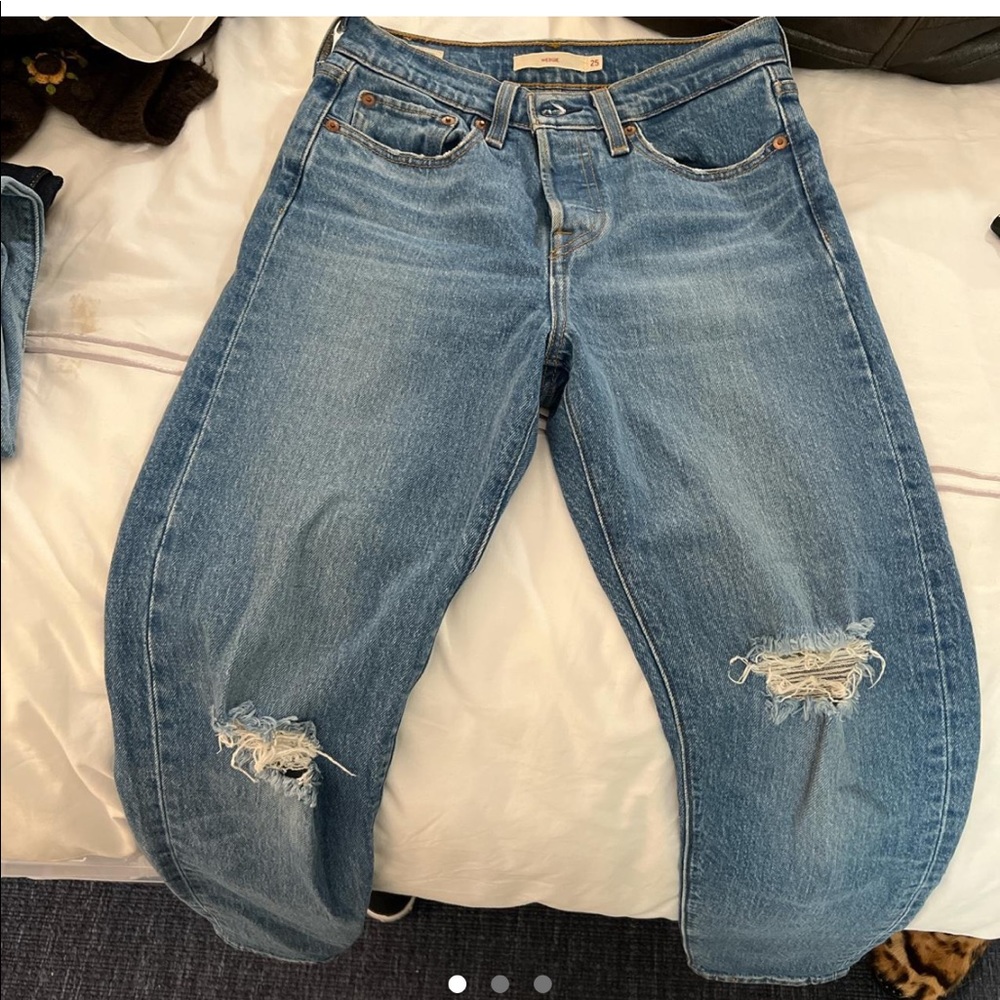 Levi’s Wedgie dark wash jeans